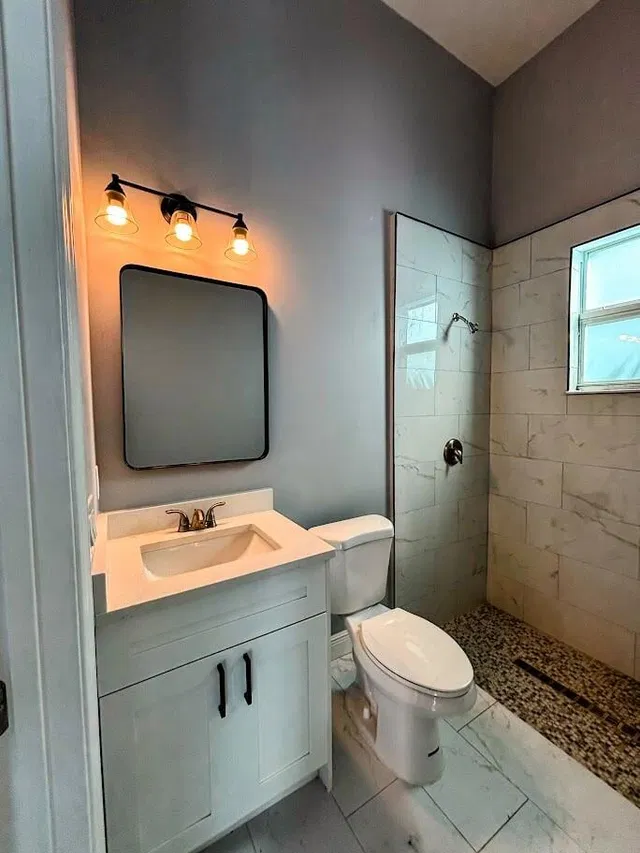  Unit Side House photo 10