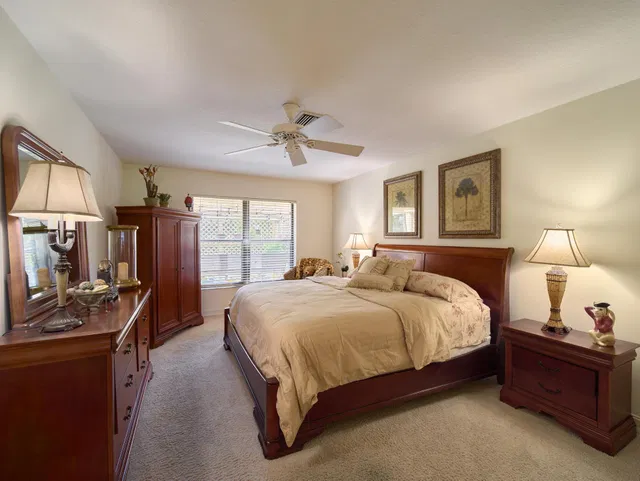 Eastpointe Country Club Residence photo 21
