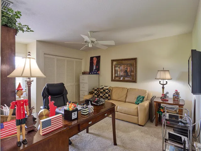 Eastpointe Country Club Residence photo 23