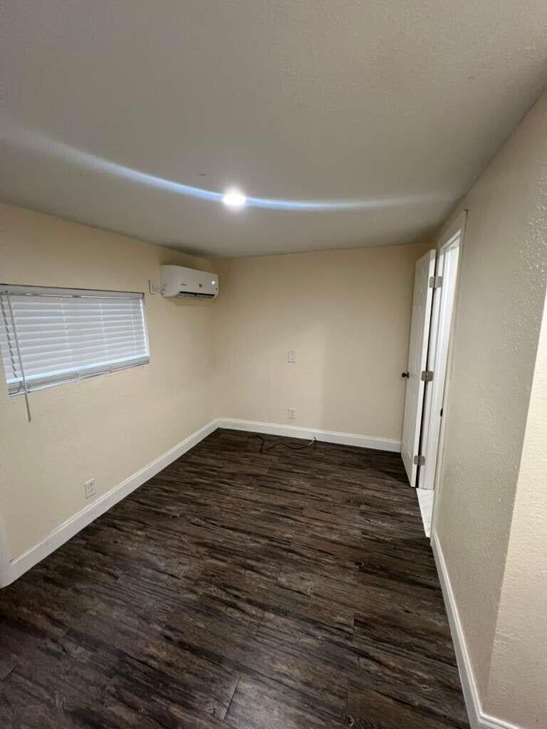 Unit 41 photo 12