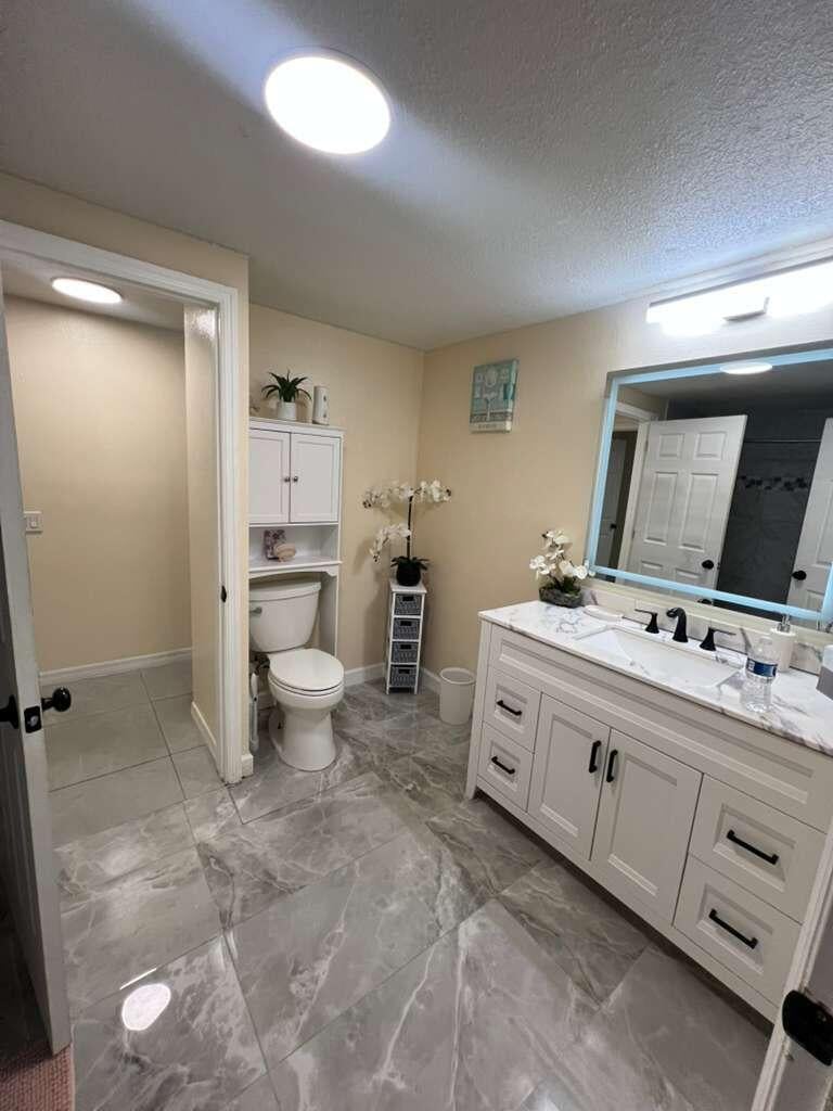 Unit 41 photo 15