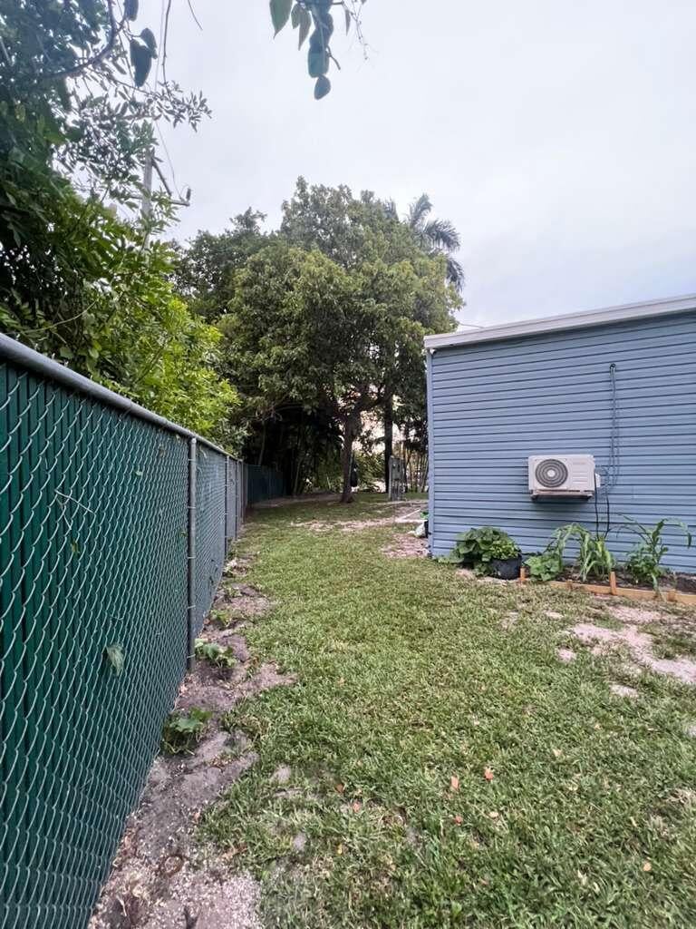 Unit 41 photo 18