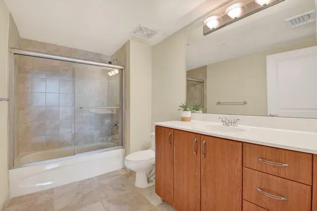 The Metropolitan Unit 511 photo 33