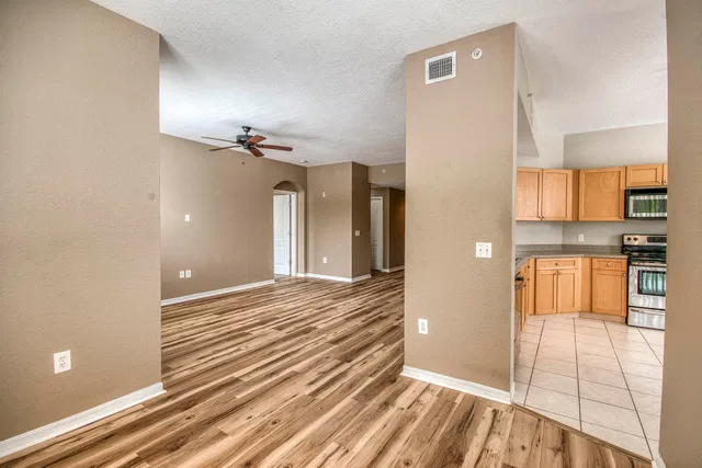 Unit 206 photo 6