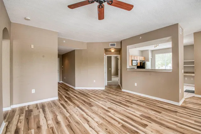 Unit 206 photo 11