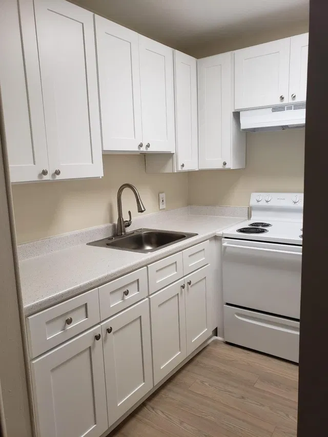Unit 146 photo 2
