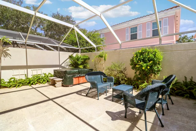  Residence photo 31