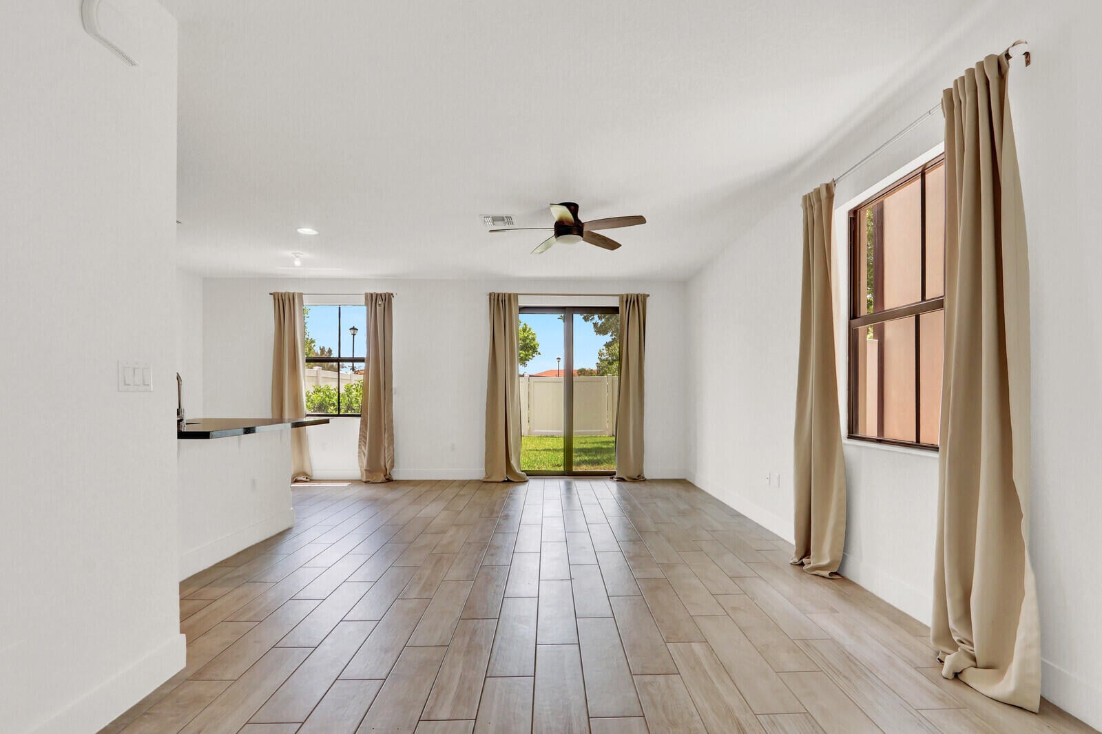 Residence photo 5