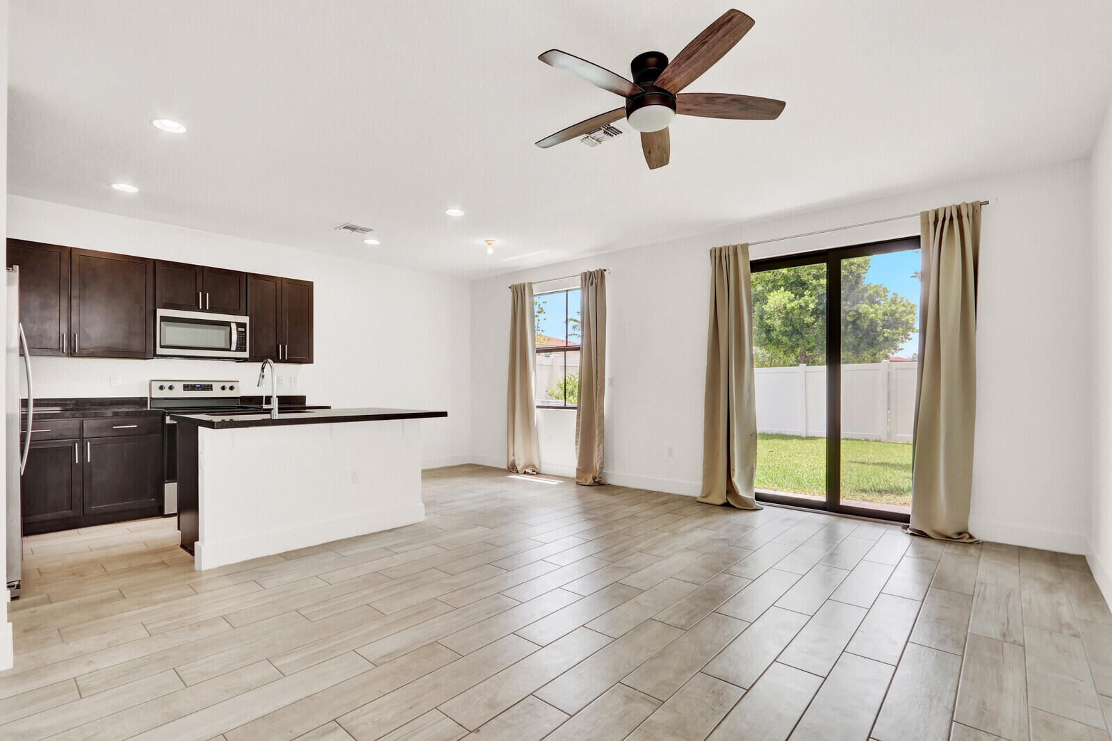 Residence photo 6