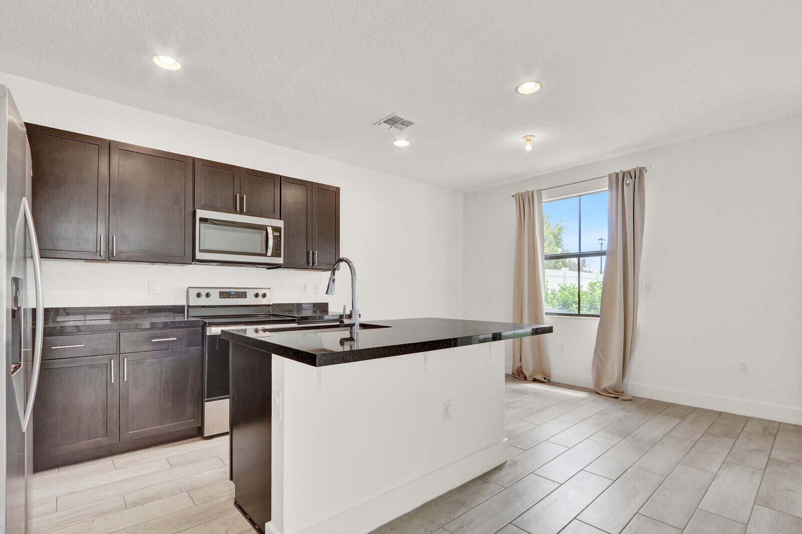 Residence photo 9