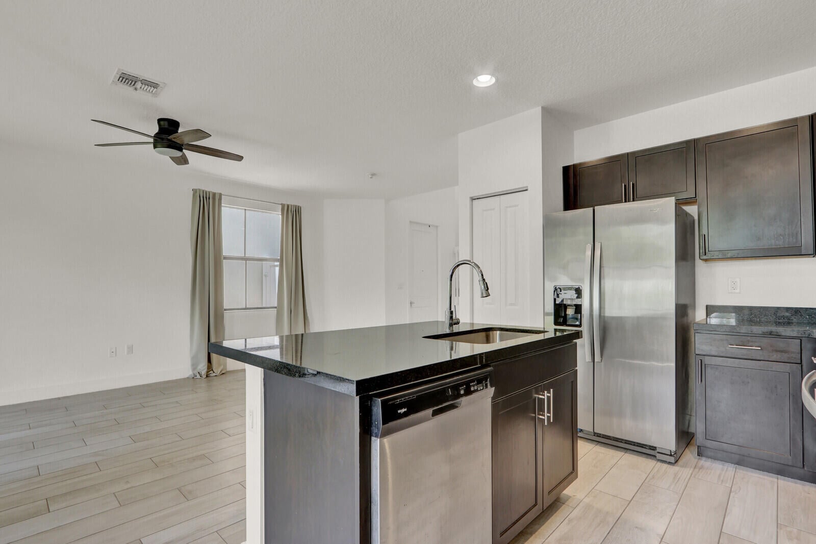Residence photo 12