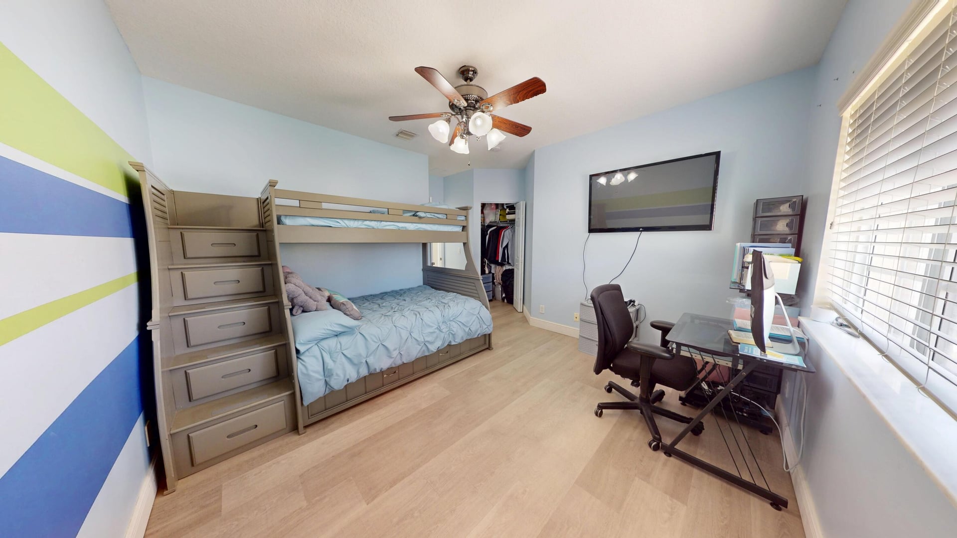Residence photo 33
