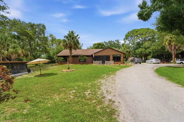 Residence photo 3