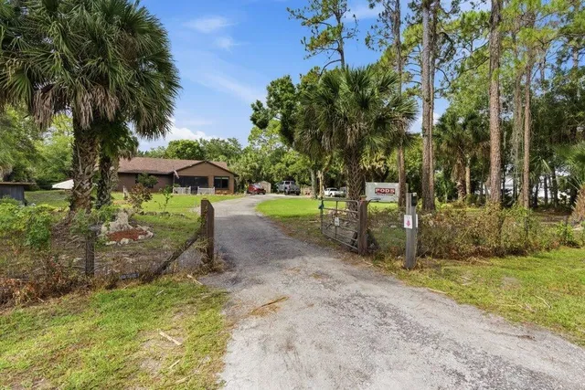 Residence photo 4
