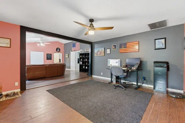 Residence photo 15