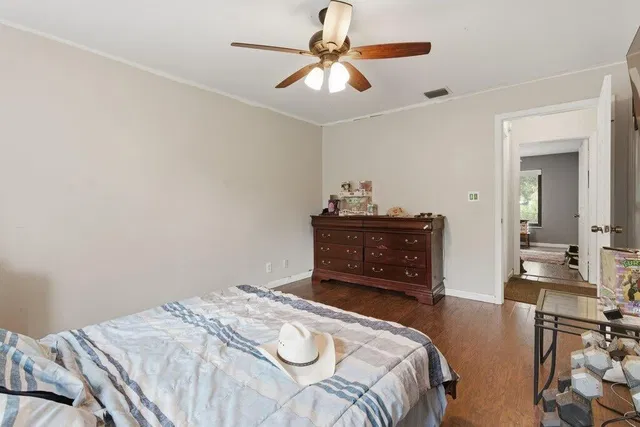 Residence photo 32