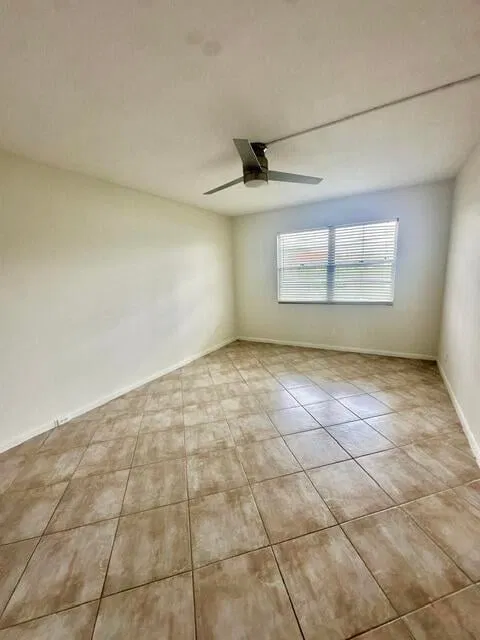 Residence photo 8