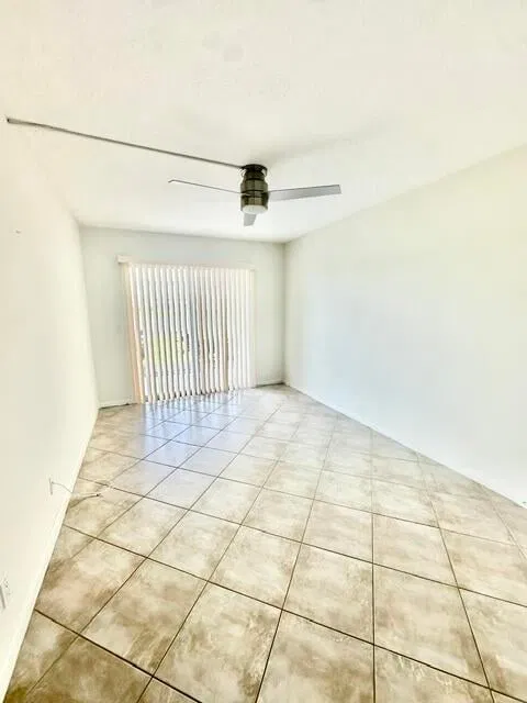 Residence photo 10