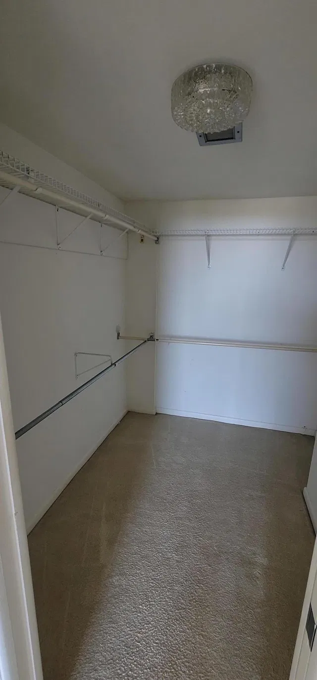 Presidential Place Unit 402 photo 11