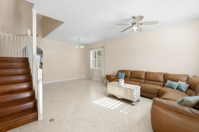 Residence photo 4