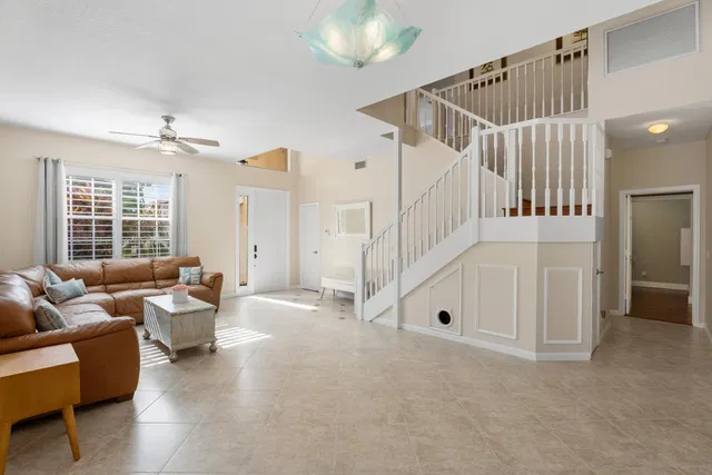 Residence photo 5