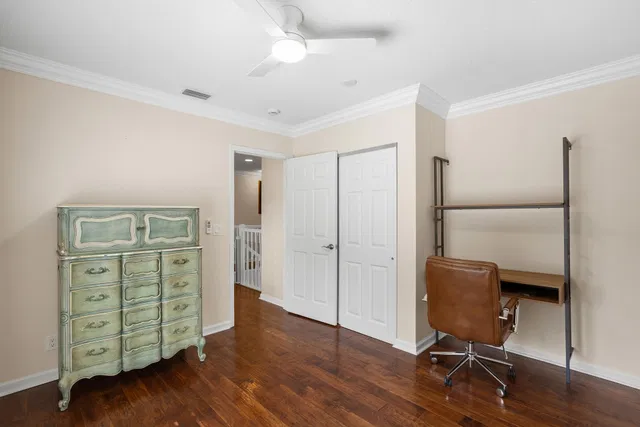 Residence photo 36