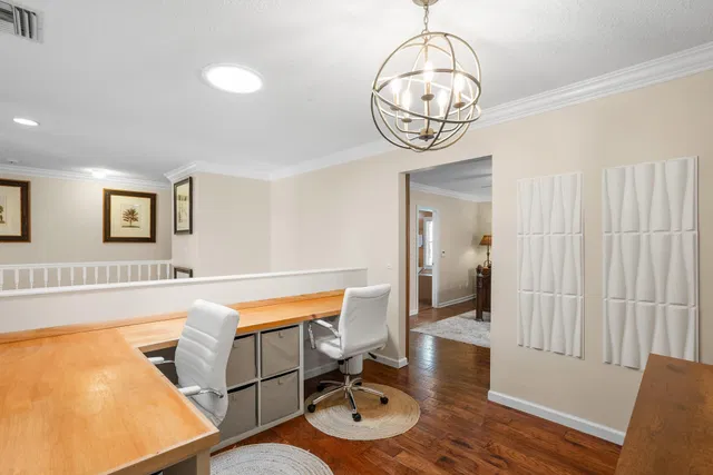 Residence photo 38