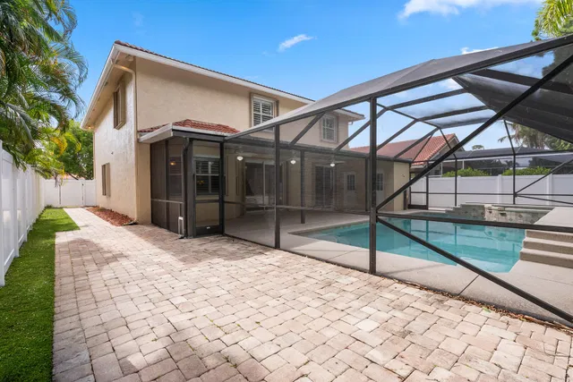 Residence photo 43