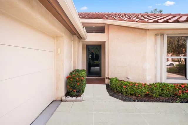 Residence photo 2