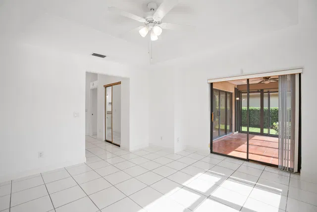 Residence photo 13