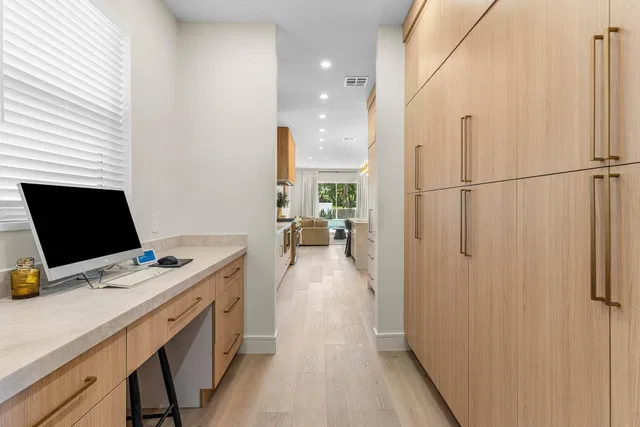 Residence photo 5