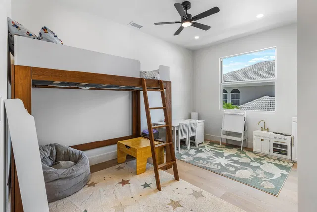 Residence photo 24