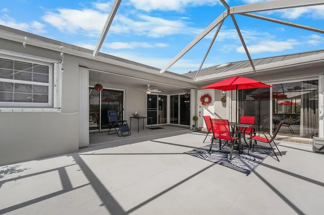 Residence photo 2
