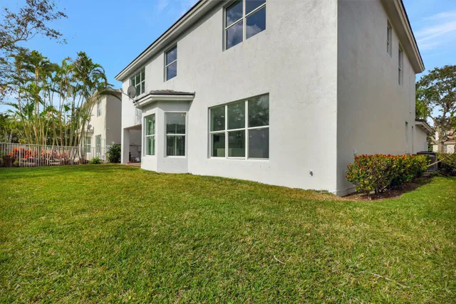 Residence photo 49
