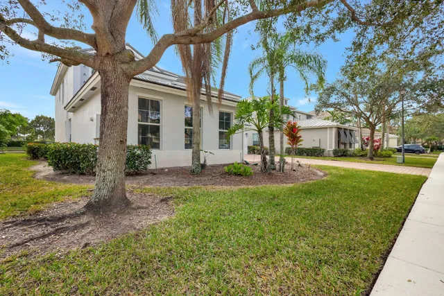 Residence photo 54