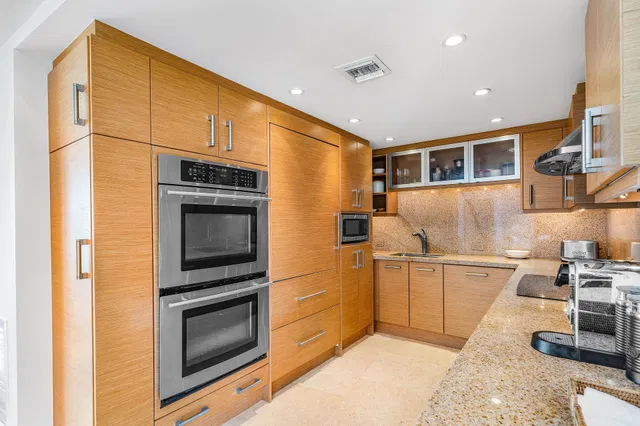 South Palm Beach Unit 401 photo 10