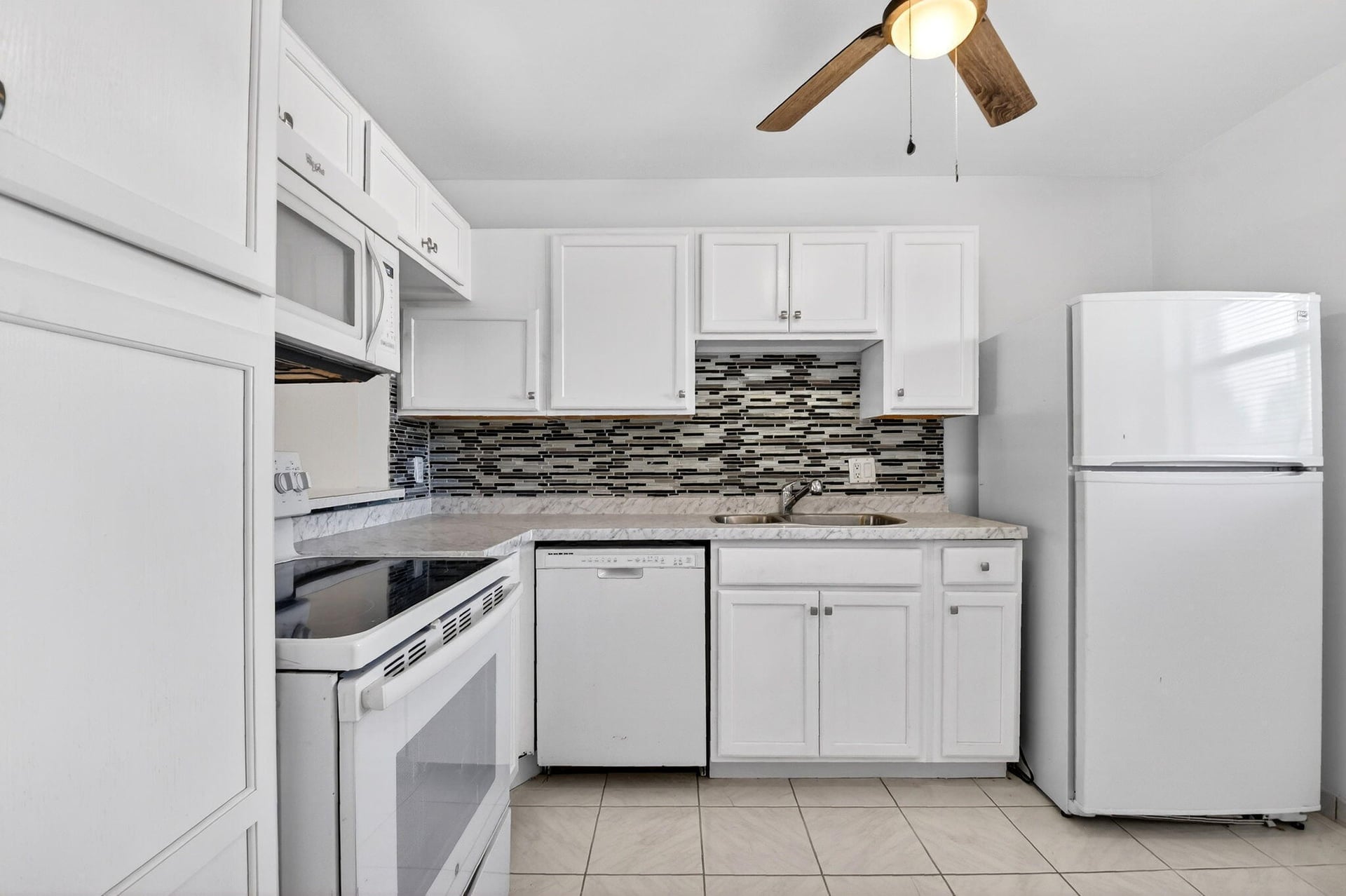 Residence photo 3