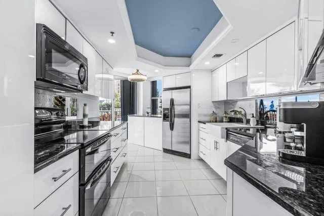 Corniche Singer Island Unit 102 photo 12