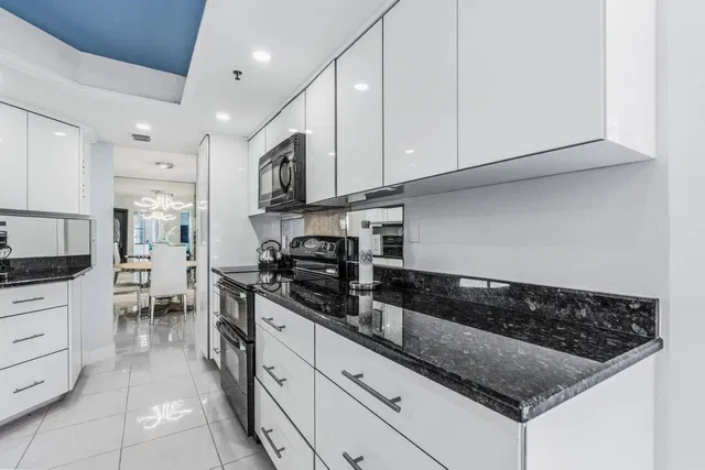 Corniche Singer Island Unit 102 photo 13