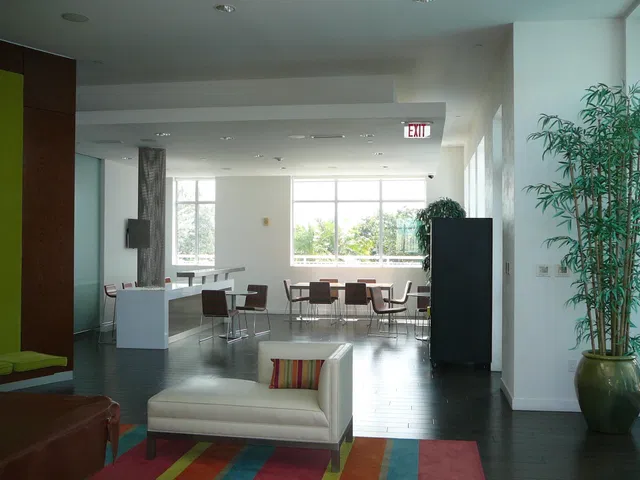 The Edge Unit 328 photo 26