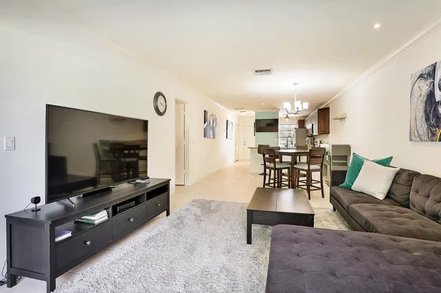  Unit 202 photo 4