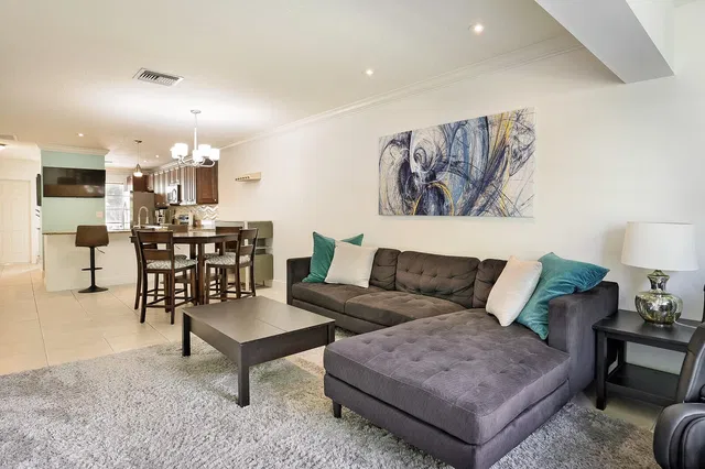  Unit 202 photo 9