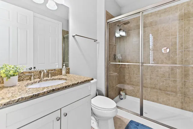 Residence photo 32