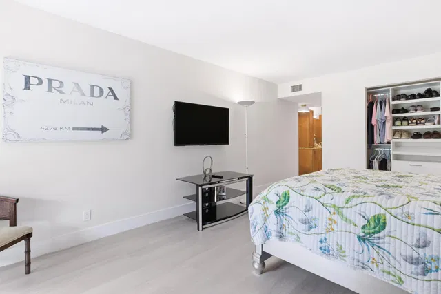 Unit Apt 106 photo 16