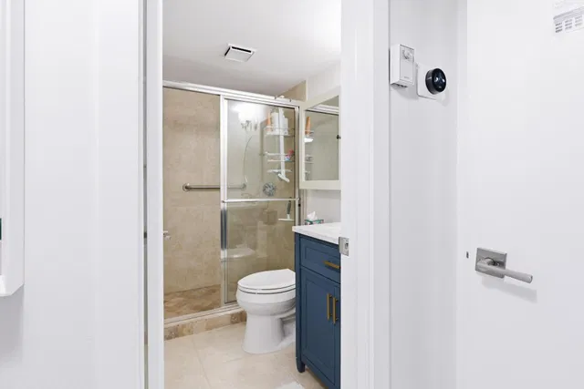 Unit Apt 106 photo 25