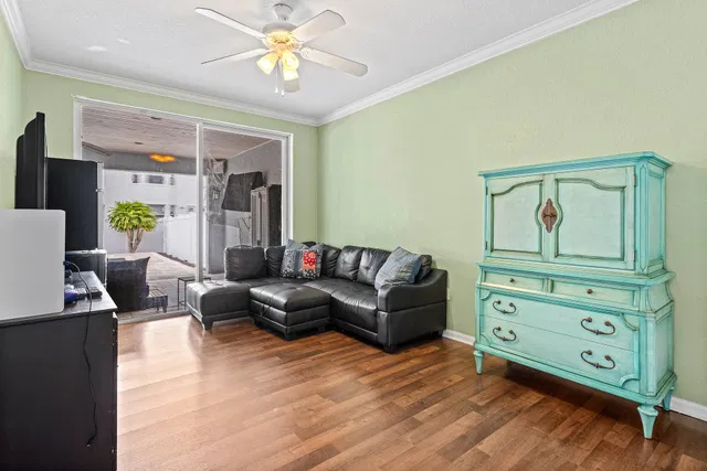 Residence photo 21