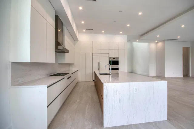  Residence photo 11