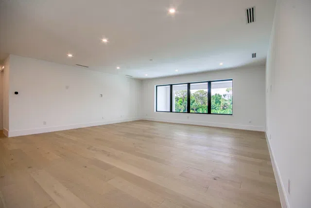  Residence photo 23