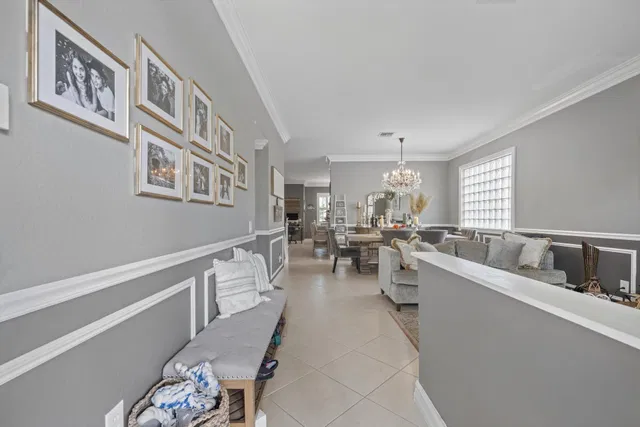 Residence photo 4