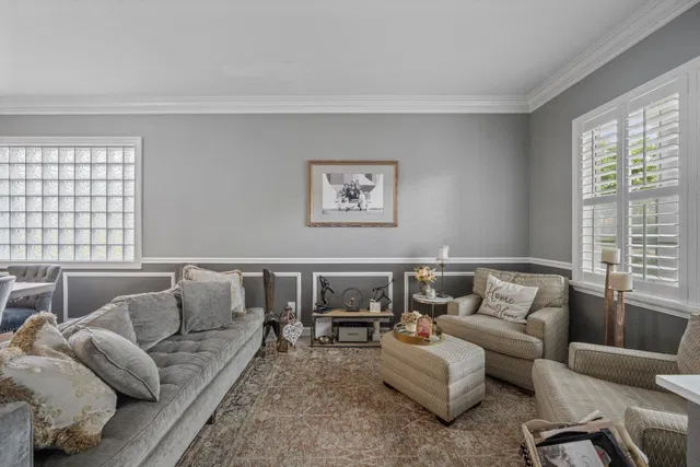 Residence photo 6